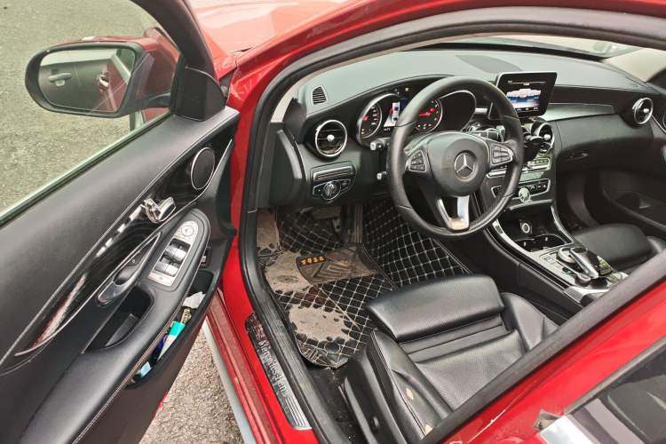 Used Mercedes-Benz C-Class 2018 C 180 L Fashion Edition Sport Version Driver Seat