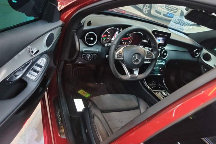 Used Mercedes-Benz C-Class 2018 C 200 Sport Edition Driver Seat