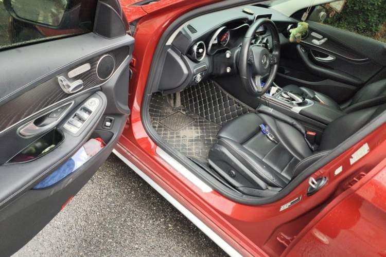 Used Mercedes-Benz C-Class 2018 C 200 L Sport Edition Driver Seat