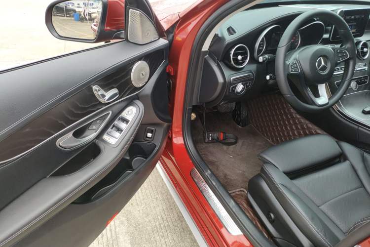 Used Mercedes-Benz C-Class 2018 C 180 L Fashion Edition Sport Version Driver Seat
