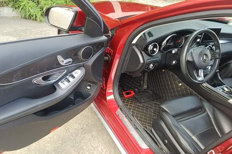 Used Mercedes-Benz C-Class 2018 C 180 L Fashion Edition Sport Version Driver Seat