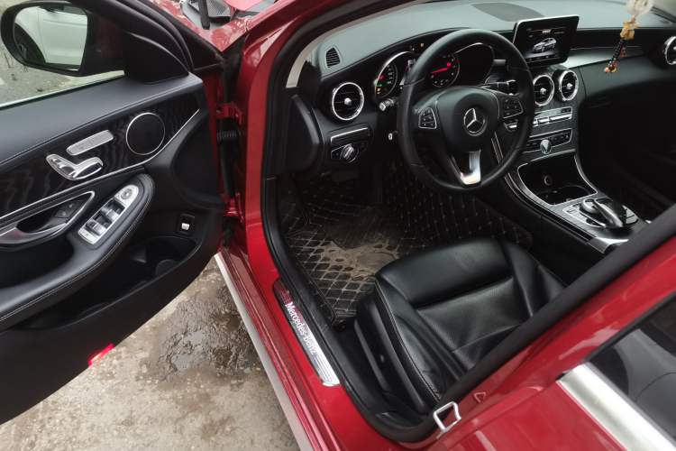 Used Mercedes-Benz C-Class 2018 C 200 L Sport Edition Driver Seat