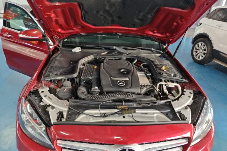 Used Mercedes-Benz C-Class 2018 C 180 L Fashion Edition Sport Version Engine Bay