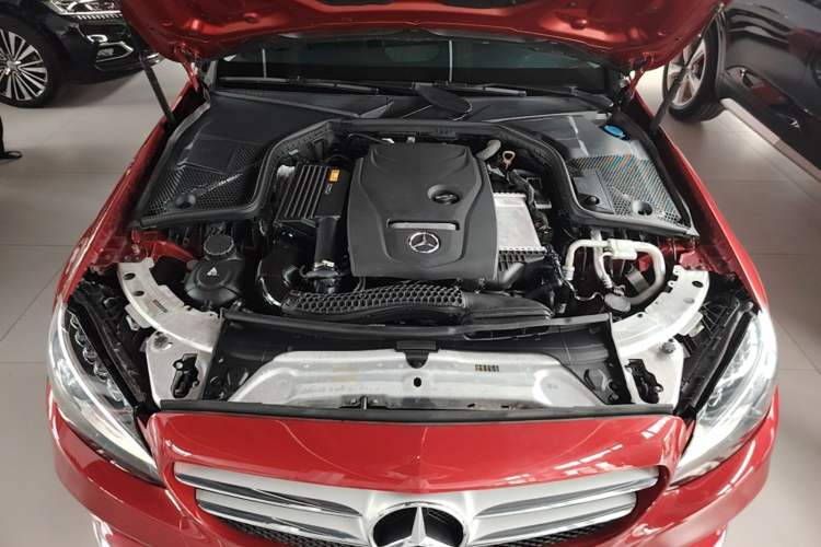 Used Mercedes-Benz C-Class 2018 C 200 L Sport Edition Engine Bay