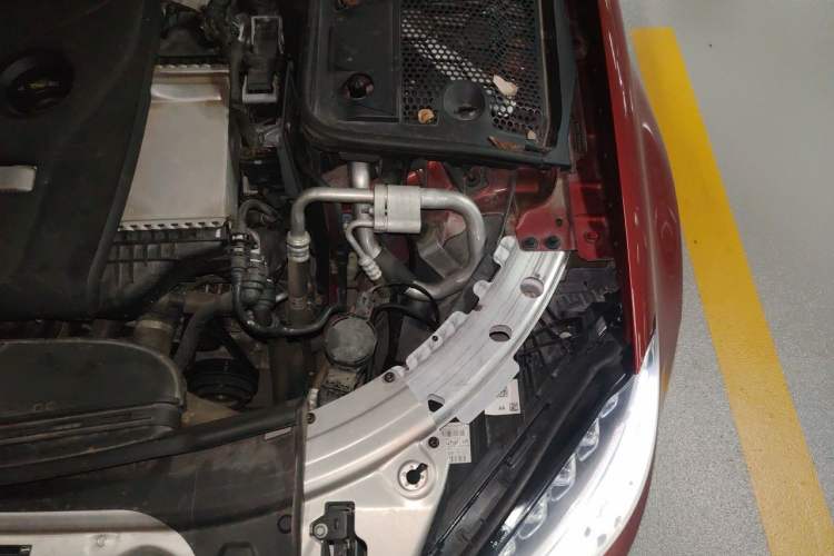 Used Mercedes-Benz C-Class 2018 C 200 L Sport Edition Engine Bay Left