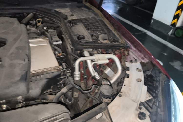 Used Mercedes-Benz C-Class 2018 C 200 Sport Edition Engine Bay Left