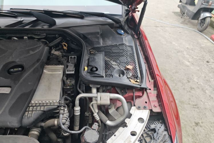 Used Mercedes-Benz C-Class 2018 C 200 Coupe Engine Bay Left