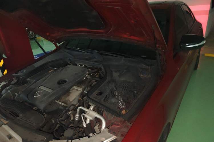 Used Mercedes-Benz C-Class 2018 C 200 Sport Edition Engine Bay Left