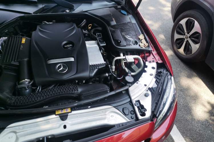 Used Mercedes-Benz C-Class 2018 C 200 Coupe Engine Bay Left