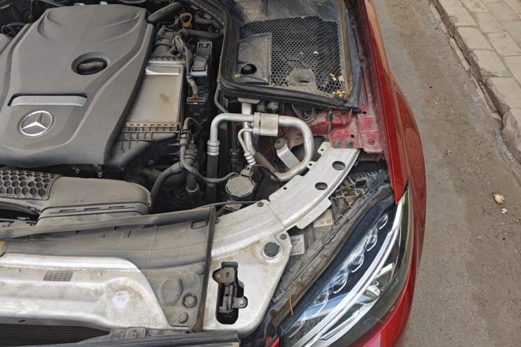 Used Mercedes-Benz C-Class 2018 C 200 L Sport Edition Engine Bay Left