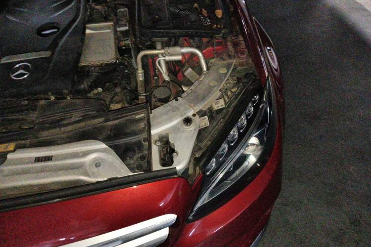 Used Mercedes-Benz C-Class 2018 C 200 L Sport Edition Engine Bay Left