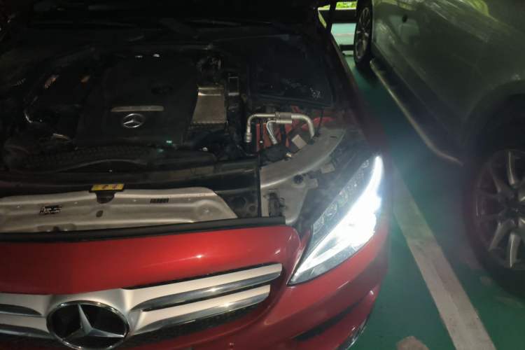 Used Mercedes-Benz C-Class 2018 C 200 L Sport Edition Engine Bay Left