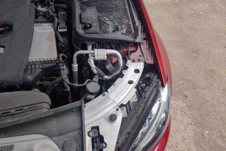 Used Mercedes-Benz C-Class 2018 C 200 L Sport Edition Engine Bay Left