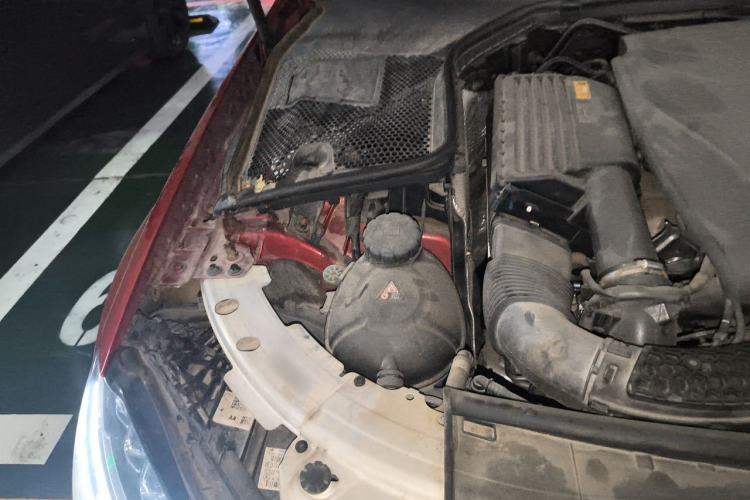 Used Mercedes-Benz C-Class 2018 C 200 Sport Edition Engine Bay Right
