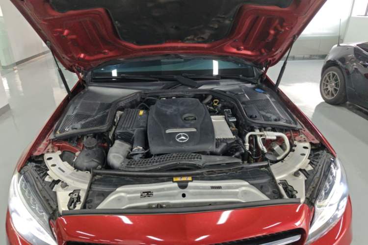 Used Mercedes-Benz C-Class 2018 C 200 Sport Edition Engine Bay