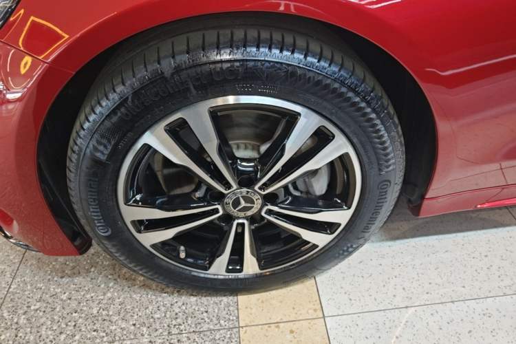 Used Mercedes-Benz C-Class 2018 C 200 Sport Edition Exterior 4