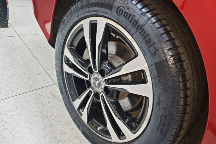 Used Mercedes-Benz C-Class 2018 C 200 Sport Edition Exterior 5