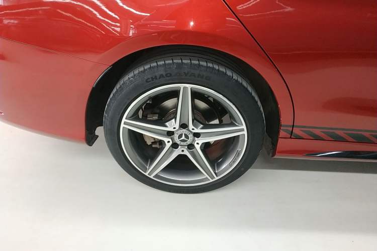 Used Mercedes-Benz C-Class 2018 C 200 Estate Exterior 5