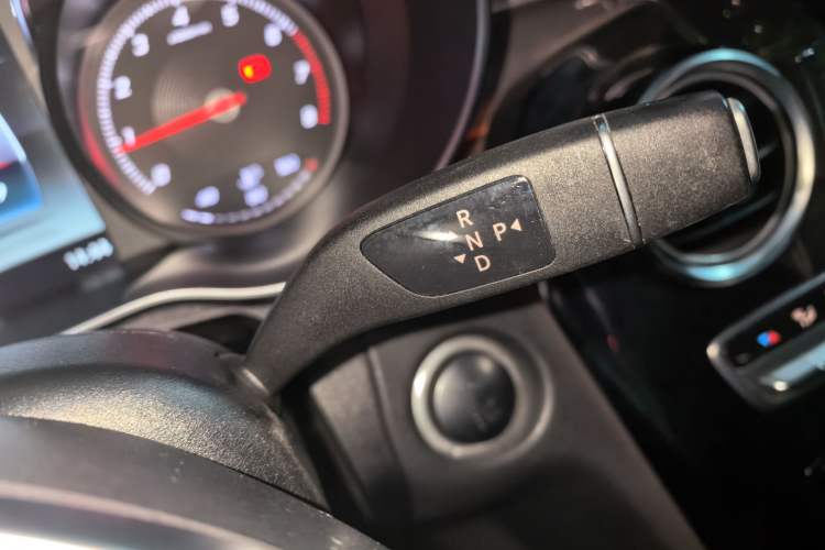 Used Mercedes-Benz C-Class 2018 C 200 Coupe Gear Lever