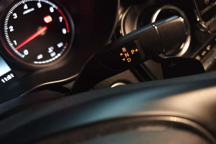 Used Mercedes-Benz C-Class 2018 C 200 L Sport Edition Gear Lever