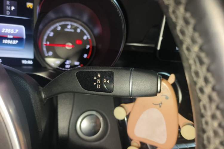 Used Mercedes-Benz C-Class 2018 C 200 Sport Edition Gear Lever