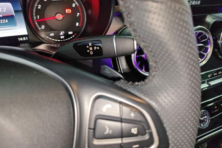 Used Mercedes-Benz C-Class 2018 C 180 L Fashion Edition Sport Version Gear Lever