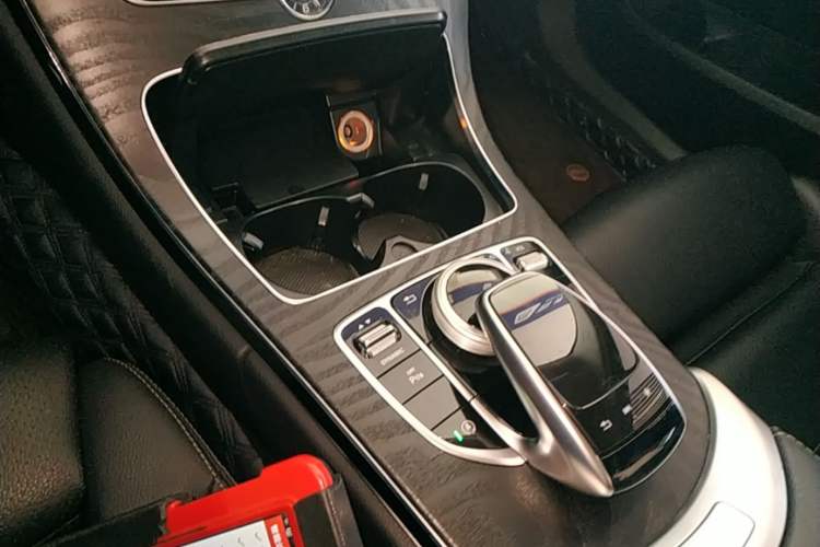Used Mercedes-Benz C-Class 2018 C 200 L Sport Edition Achievement Special Edition Gear Lever
