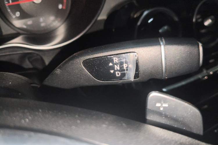 Used Mercedes-Benz C-Class 2018 C 200 Sport Edition Gear Lever