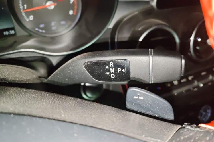 Used Mercedes-Benz C-Class 2018 C 200 L Sport Edition Gear Lever
