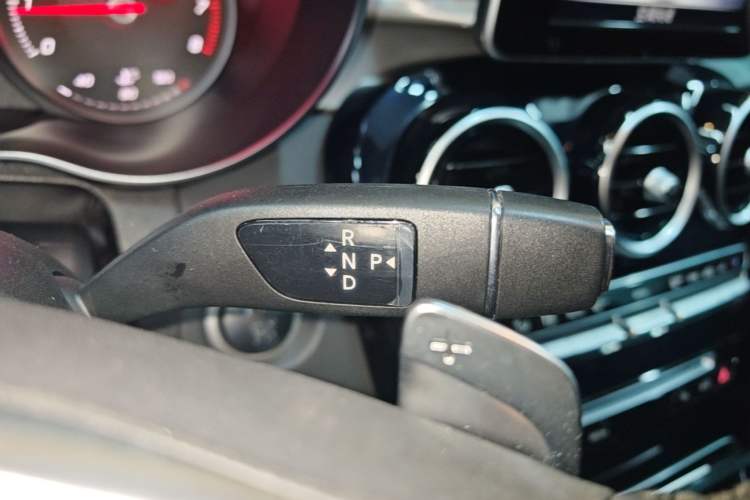 Used Mercedes-Benz C-Class 2018 C 200 Sport Edition Gear Lever