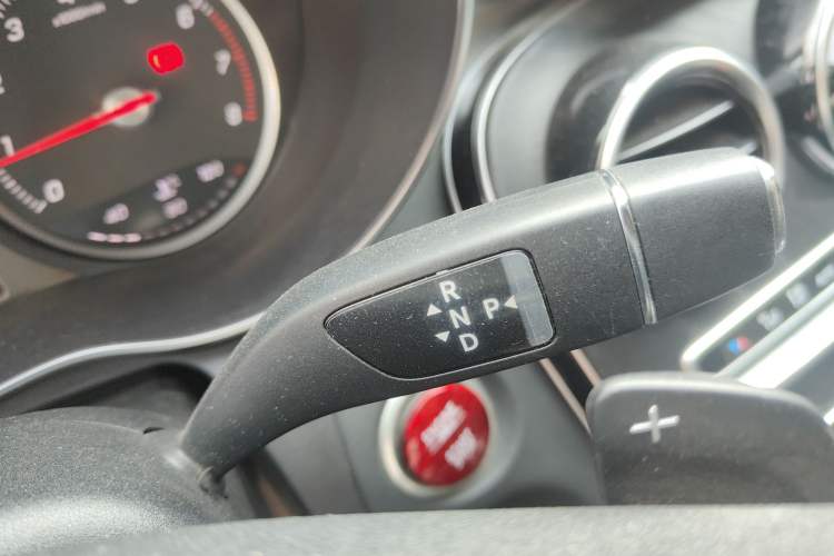 Used Mercedes-Benz C-Class 2018 C 200 L Sport Edition Gear Lever