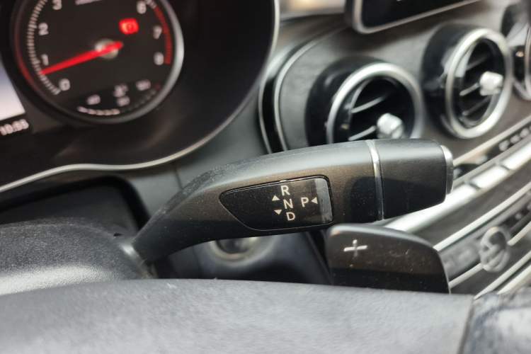 Used Mercedes-Benz C-Class 2018 C 200 L Sport Edition Gear Lever