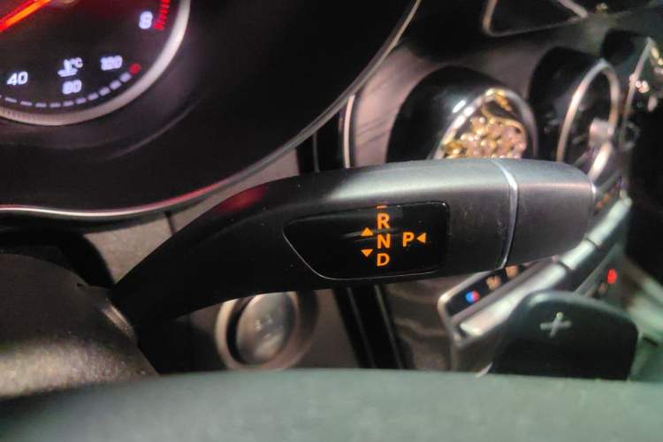 Used Mercedes-Benz C-Class 2018 C 200 L Sport Edition Gear Lever