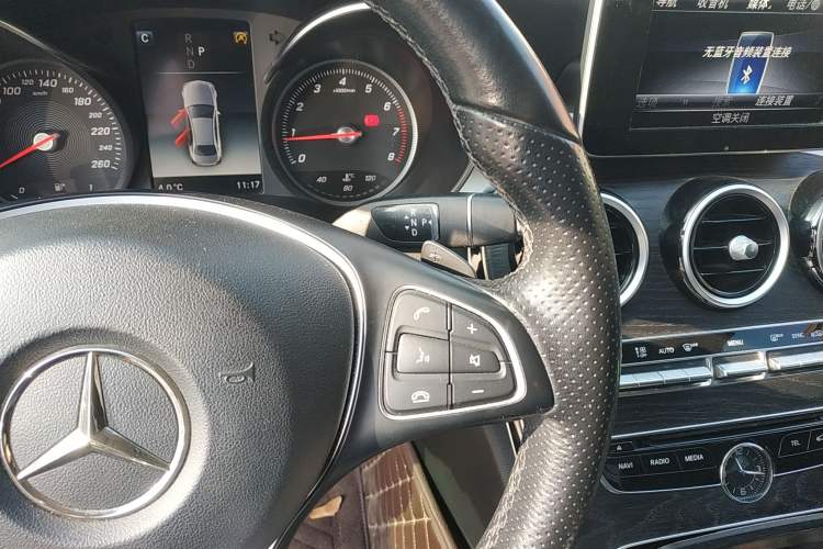 Used Mercedes-Benz C-Class 2018 C 180 L Fashion Edition Sport Version Gear Lever