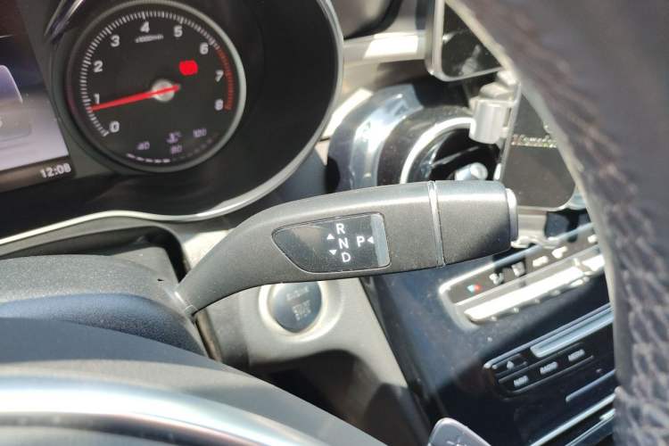 Used Mercedes-Benz C-Class 2018 C 200 Achievement Special Edition Gear Lever