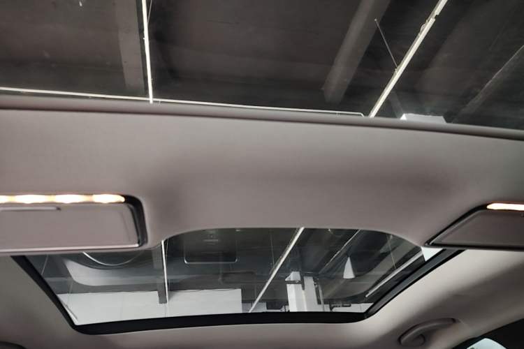 Used Mercedes-Benz C-Class 2018 C 200 L Sport Edition Headliner