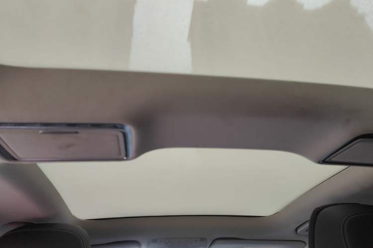 Used Mercedes-Benz C-Class 2018 C 200 L Sport Edition Headliner