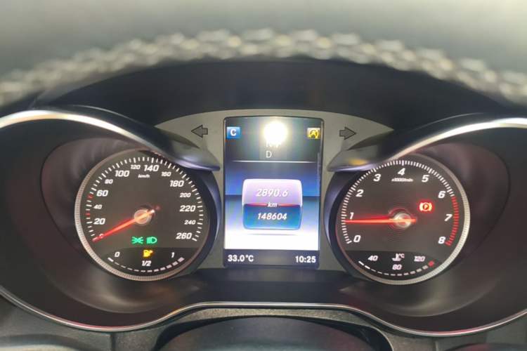 Used Mercedes-Benz C-Class 2018 C 180 L Fashion Edition Sport Version Instrument Cluster