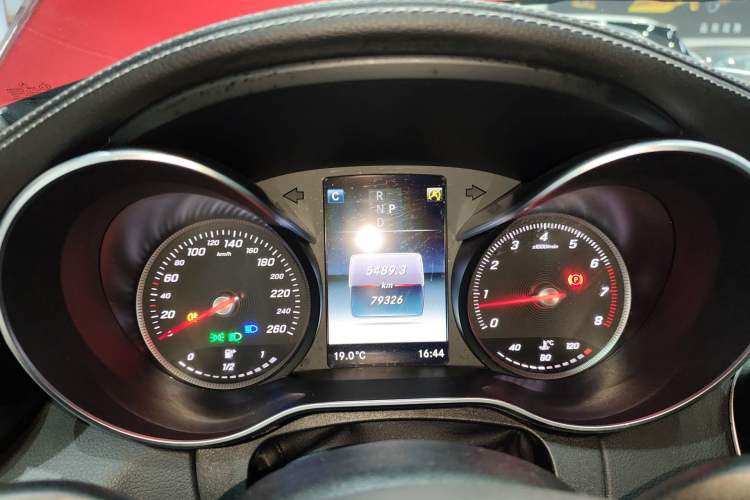 Used Mercedes-Benz C-Class 2018 C 180 L Fashion Edition Sport Version Instrument Cluster