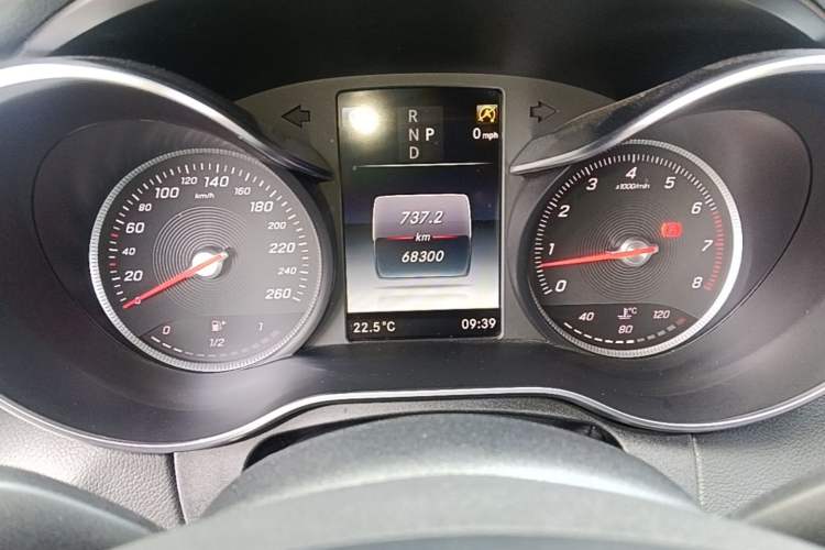 Used Mercedes-Benz C-Class 2018 C 180 L Fashion Edition Sport Version Instrument Cluster