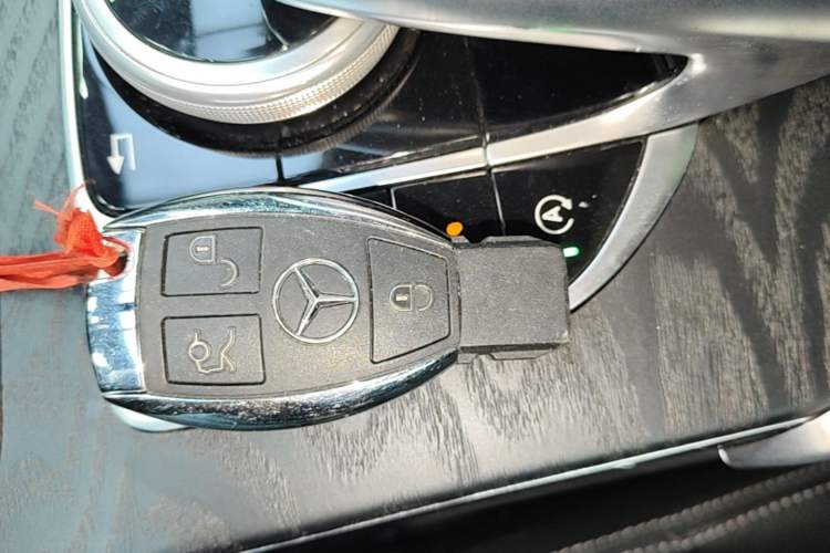 Used Mercedes-Benz C-Class 2018 C 200 L Sport Edition Interior 1