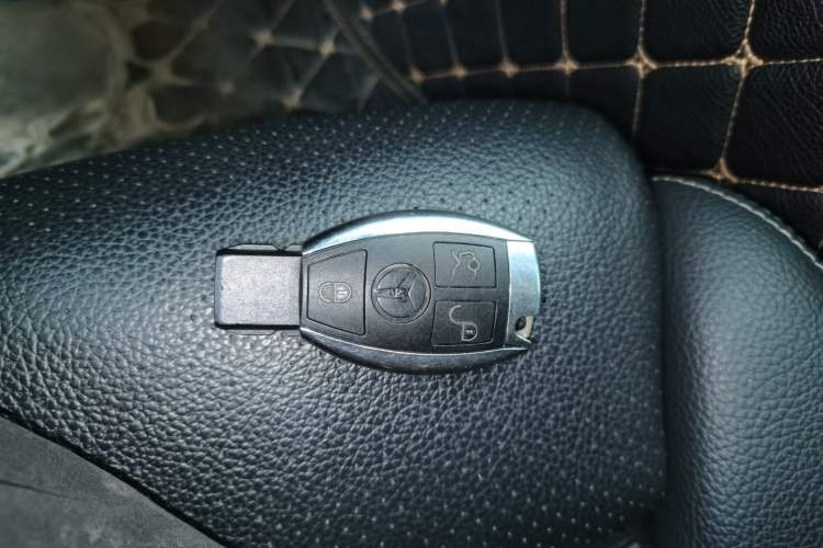 Used Mercedes-Benz C-Class 2018 C 200 L Sport Edition Interior 1