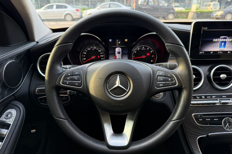 Used Mercedes-Benz C-Class 2018 C 200 L Sport Edition Interior 10