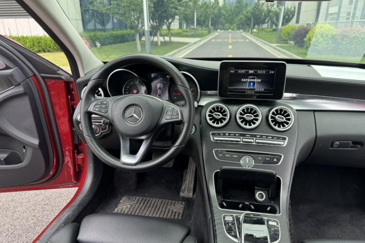 Used Mercedes-Benz C-Class 2018 C 200 L Sport Edition Interior 10