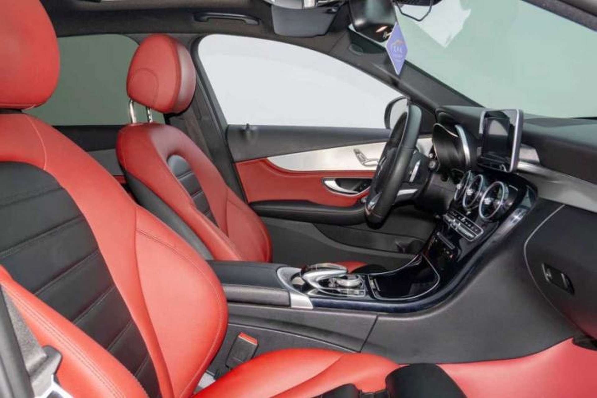 Used Mercedes-Benz C-Class 2018 C 200 Sport Edition Interior 12