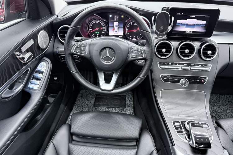 Used Mercedes-Benz C-Class 2018 C 200 L Sport Edition Interior 2