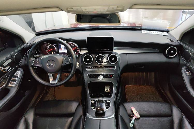 Used Mercedes-Benz C-Class 2018 C 200 L Sport Edition Interior 2