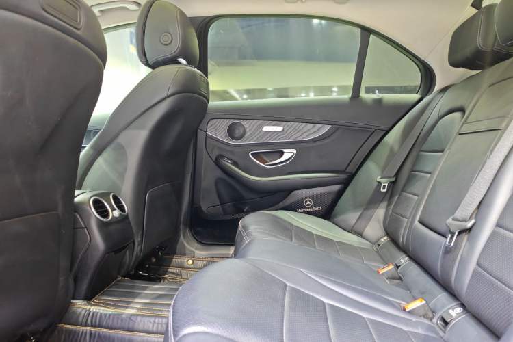 Used Mercedes-Benz C-Class 2018 C 200 L Sport Edition Interior 2