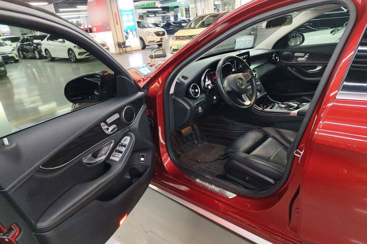 Used Mercedes-Benz C-Class 2018 C 200 L Sport Edition Interior 3