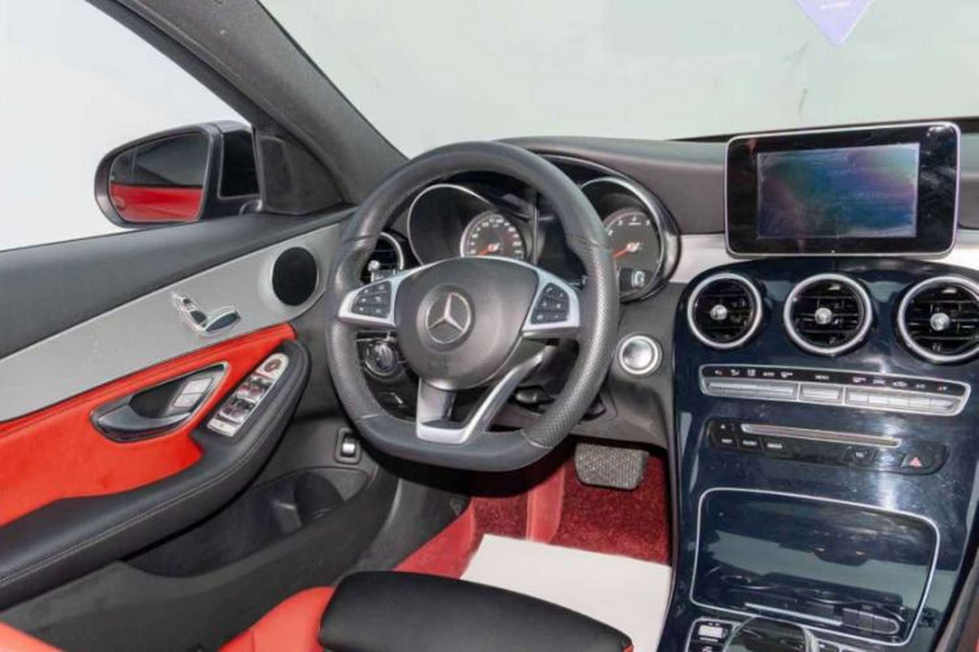 Used Mercedes-Benz C-Class 2018 C 200 Sport Edition Interior 3